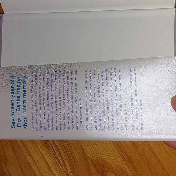 The one memory of flora banks by Emily Barr - Picture 2 of 2